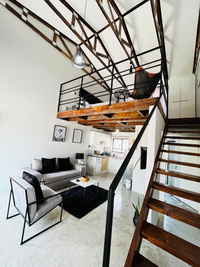 Kates Nest Guesthouse 오샤카티 외부 사진
